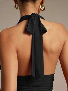 Hauture Solid Open Back Halter Tie Back Slim Fit Crop Top - Black - View 2