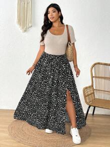 SHEIN Frenchy Conjunto de 2 piezas de blusa de manga corta de unicolor y falda estampada talla grande - Negro - Ver 6