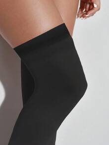 ROMWE Goth 2 Pairs Simple And Versatile College Style Over The Knee Socks - Multicolor - View 3