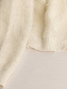 Franclia 欧美新款博主同款甜美活力重工刺绣珍珠欧根纱蝴蝶结V领宽松仿貂毛套头衫 - 白色 - 查看 8