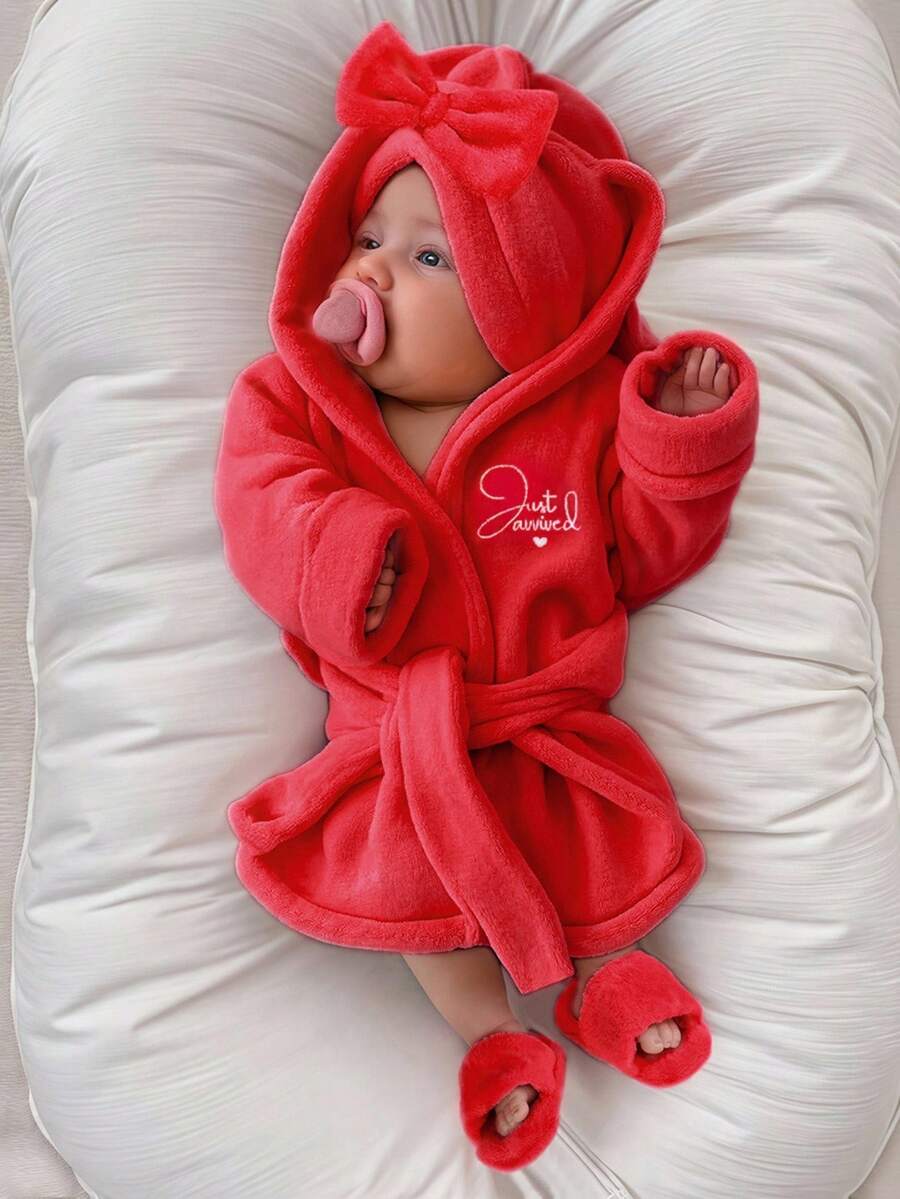 SHEIN Roupão para fotografia de recém-nascidos com turbante combinando, chapéu e mini chinelos, roupas para ensaio fotográfico infantil, bordados com amor, acessórios para recém-nascidos - Vermelho - Ver 1