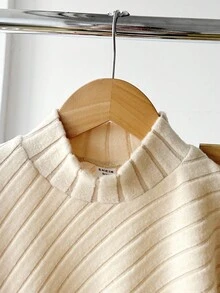 SHEIN Explorewe 年轻女孩休闲 T 恤套装，不对称设计高领针织羊毛面料纯色米色长袖 T 恤上衣搭配米色休闲喇叭裤，2 件套适合春季、秋季、冬季、返校、优雅女士日常穿着、郊游、旅行、派对 - 米色 - 查看 4