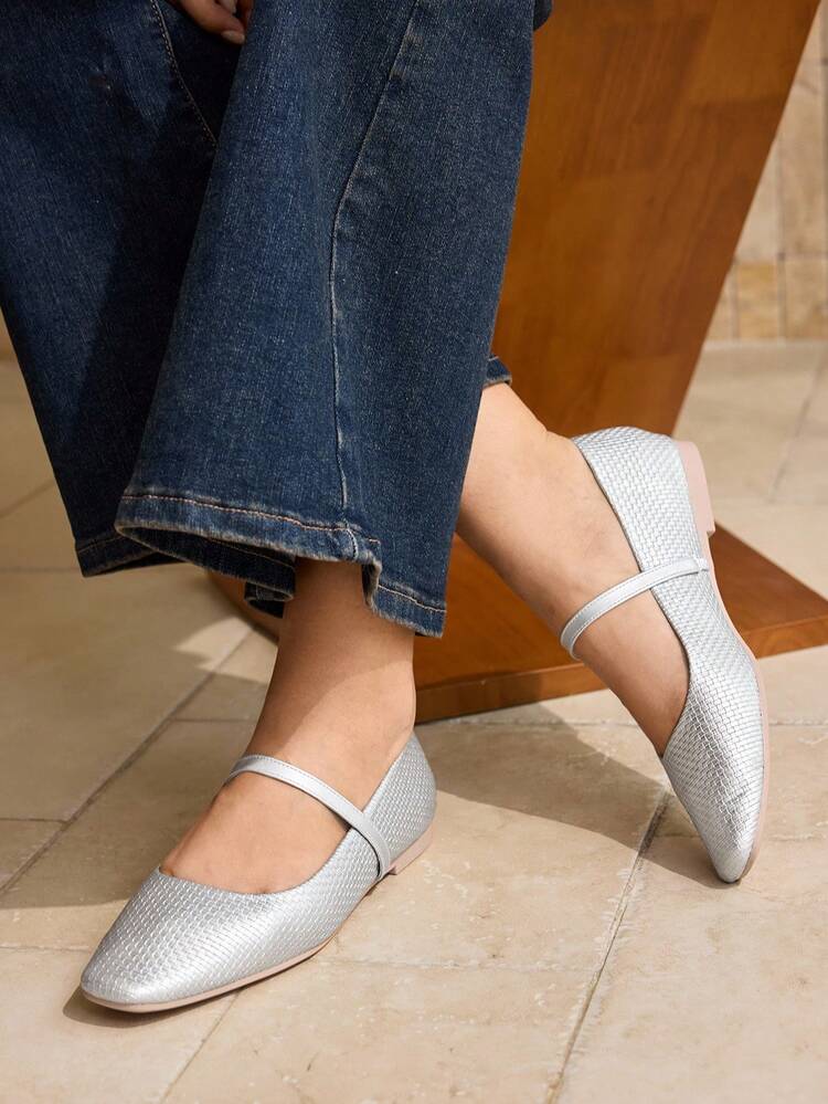 ZAPATOS PLANOS CÓMODOS, MINIMALISTAS Y VERSÁTILES PARA MUJER