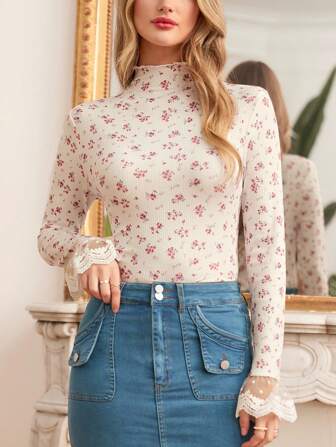 Poéselle Ditsy blommiga broderade mesh-ärmar T-shirt