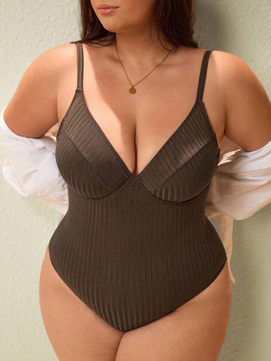 Swim Lushoire Traje de baño de una pieza de talla grande con textura acanalada, de unicolor y con apertura en la espalda - Marrón - Ver 1