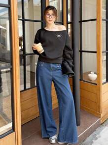 SHEIN EZwear Jeans anchos y sueltos de mezclilla azul oscuro con decoración de rhinestones para mujer, atuendos de otoño, atuendos para salir, atuendos casuales de negocios, estilo old money, atuendos casuales de negocios para mujer - Azul lavado medio - Ver 5