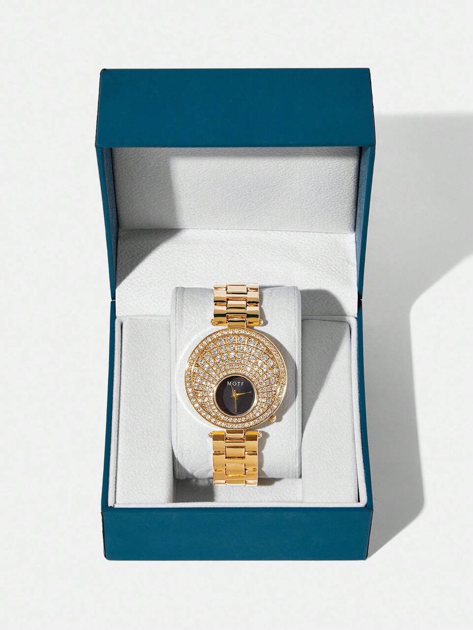 RHINESTONE DETAIL ROUND SHAPE QUARTZ WATCH