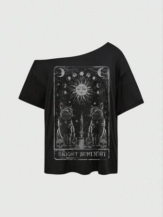 Goth Camiseta negra básica vintage de talla grande con estampado de gato gótico, luna, estrella y calavera, de cuello asimétrico y sexy