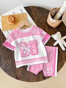 SHEIN 两件套 Y2K 街头复古运动套装，印有 23 号图案，短袖上衣和短裤，适合夏季和返校季穿着。