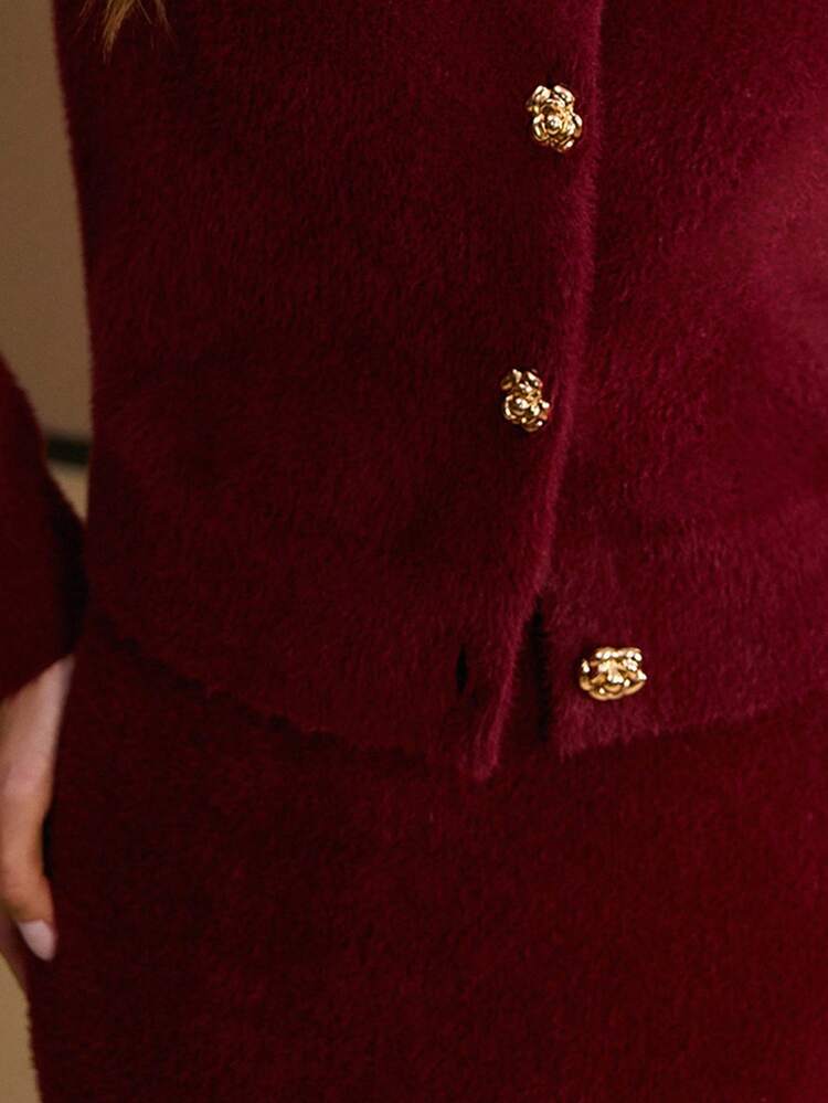 SOLID FLORAL METAL BUTTON PLACKET CARDIGAN & KNIT SKIRT SET