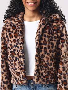 SUMWON Chaqueta de piel sintética con estampado de leopardo para adolescentes, abrigo cálido de peluche, prenda exterior con estampado animal, estilo corto y crop, pieza de moda para declaración, colección de otoño e invierno