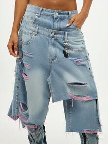 SUMWON WOMEN Quần short denim Bermuda rách hai lớp phong cách lễ hội, cạp cao đính đinh tán, chi tiết rách, điểm xuyết chỉ hồng, quần thời trang mùa hè - Màu xanh lam - Xem 1