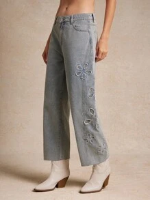 WESTFADE Country Western Floral Embroidered Mid Rise Relaxed Barrel Leg Cotton Blend Denim Jeans - Light Wash - View 5