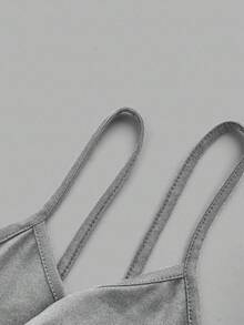 SHEIN EZwear 3 件装女式紧身短款吊带背心，黑色、深色碎花、灰色 - 适合夏季 - 彩色 - 查看 8