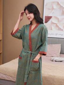 SHEIN 1件 复古图案浴袍 粉色/紫色/蓝色/绿色 纯棉纱布浴袍 纯棉纱布浴袍 夏季浴袍 吸水速干 女士浴袍 可穿戴浴巾 春夏睡衣 双层纱布 粉色/紫色/蓝色/绿色 浴室用品 家居用品 - 彩色 - 查看 15