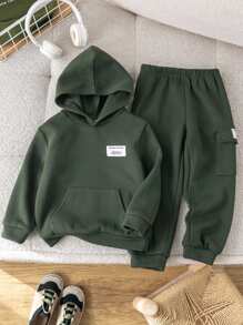 SHEIN 2 件套年轻男孩休闲学院风舒适时尚简约实用百搭针织连帽衫和工装裤口袋裤套装儿童服装