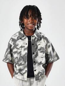 SUMWON 青年扎染印花纽扣宽松衬衫短袖超大露营领休闲周末假日街头风格口袋细节 - 深灰色 - 查看 5