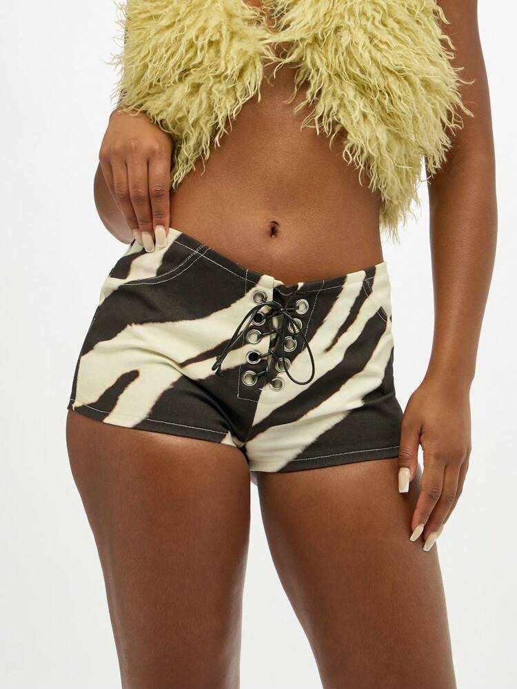 SUMWON WOMEN Booty-Shorts mit Zebra-Print und Schnürung und hohem Bund