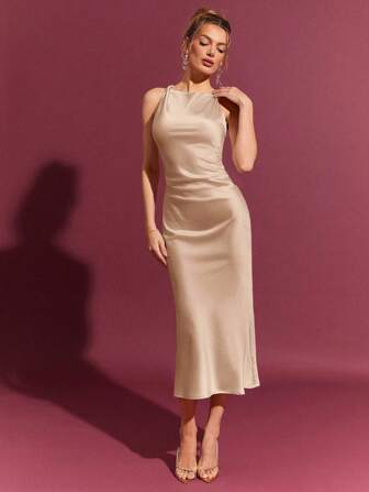 L'Amorae 优雅纯色缎面扭纹细节情人节中长连衣裙。女士春季穿搭 =