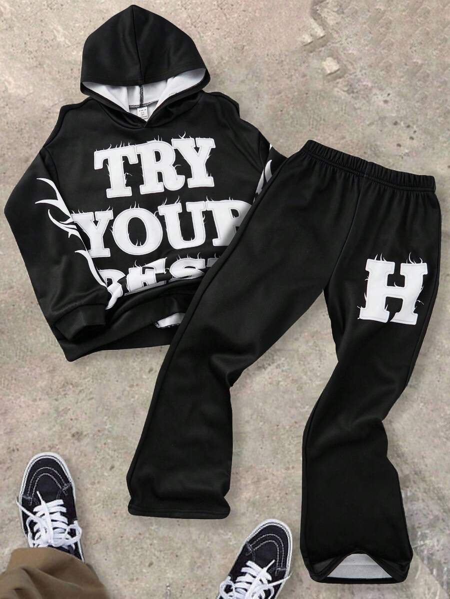SHEIN 2 件装青少年男孩休闲运动街头时尚抓绒材质大字母图案连帽运动衫和喇叭裤套装适合儿童服装幼儿男孩服装返校男孩套装适合生日派对、晚会、表演、婚礼、洗礼、开幕式日常适合日常使用适合上学适合旅行适合运动适合秋冬季节 - 黑色 - 查看 1