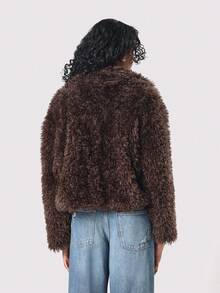 SUMWON Abrigo de peluche para adolescentes, chaqueta de piel sintética de invierno cálida y esponjosa de estilo sherpa, abrigo de moda esponjoso con bolsillos laterales para uso casual diario - Marrón - Ver 2