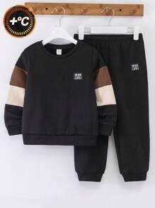 SHEIN 2 件儿童休闲针织拼接圆领长袖运动衫和裤子套装，适合通勤、上学、日常休闲、学院风，适合儿童装年轻男孩衣服返校男孩套装，适合生日派对、晚会、婚礼、洗礼、开学典礼、日常校服、旅游、运动、秋冬季节，羊毛，加厚 - 黑色 - 查看 2