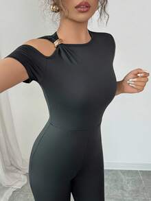 SHEIN Raffinéa Women's Solid Black Cutout Neck Metal Decor Bodycon Jumpsuit, Suitable For Daily Wear, Sexy, Fashionable, Unique SummerHoliday Sunny Journey Vacay VibesWomen's Autumn Clothingautumn Fall Clothes For Women Fall Autumn Clothes Fall Outfits For Women Autumn Outfits For Women Fall Clothes Autumn Women  Fall Women Clothes Autumn Clothing Elegant Fashionable Casual Commuting Business Office Daily Leisure All-Match Temperament Urban Teacher Professional Attire - Black - View 3