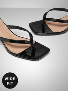 SHUZIA 宽楦女士舒适猫跟方头人字拖凉鞋，适合圣诞节和情人节穿着。 - 黑色 - 查看 6