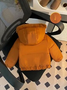 SHEIN 1 件婴儿女孩和男孩冬季时尚简约棕色长袖棉质连帽夹克，带棕色毛皮饰边，适合日常穿着 - 棕色 - 查看 2