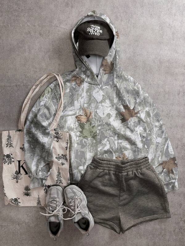 SHEIN Tween Girl Sport Casual Loose Fit Vintage Camouflage Tree Branch Street Print Hooded Sweatshirt, Suitable For Autumn & Winter