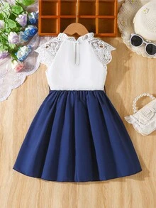 年轻女孩优雅撞色蕾丝和编织绿色连衣裙下摆拼接闪亮腰带连衣裙，适合夏季