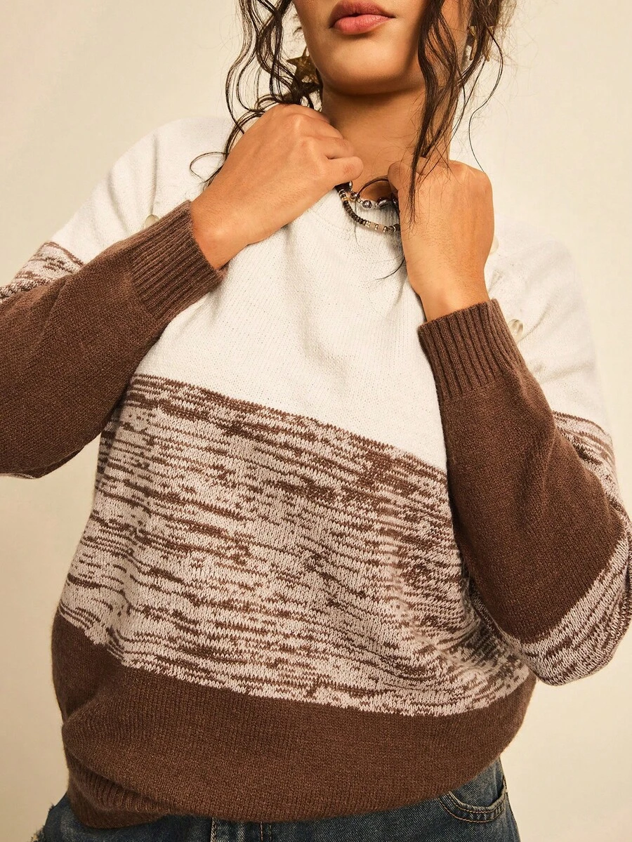 SHEIN LUNE Áo len nữ cỡ lớn phối màu mùa thu đông, áo len công sở thường ngày, áo len dáng ôm cho nữ dự tiệc, áo len nữ phối màu tương phản với chi tiết cúc cài, áo len chui đầu cho nữ. - Nhiều màu - Xem 1