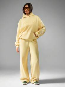 Missguided x Playboy Oversized Long Sleeve Hoodie With Centre Pocket Pullover Sweatshirt For Casual Streetwear Winter Comfort - Yellow - View 3