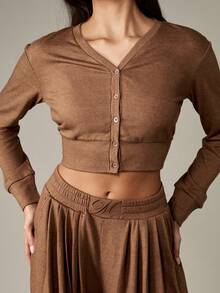 MISSGUIDED Cropped V Neck Button Up Cardigan Long Sleeve Fitted Waist Fall Winter Casual Everyday Essential Basic Layering Sweater Fashion Front Closure Knitwear - Brown - View 4