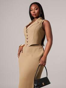 SHEIN SXY 大码女装秋冬性感优雅卡其色无袖背心套装搭配鱼尾裙，适合性感迷人的职场女性、舞会、情人节、邮轮旅行、通勤、商务场合、复古风、派对、度假、外出、老钱风、层次感丰富的穿搭、约会之夜、聚会、极简主义、生日、正式活动、辣妹风、伊比沙岛风、纳什维尔风、休闲风、端庄风、时尚风、休闲风、购物、街头风、外出等各种场合，凸显身材，修饰身形。 - 卡其色 - 查看 4