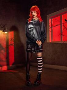 The Nun X SHEIN Áo nỉ dài tay cổ tròn in hình nhân vật phim kinh dị màu đen - màu đen - Xem 6