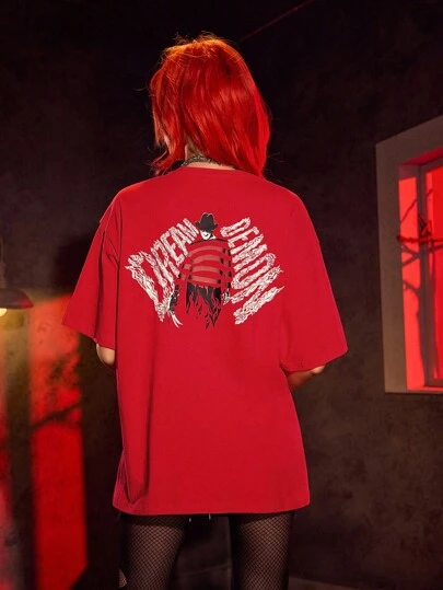A Nightmare on Elm Street X SHEIN Camiseta de manga corta casual de cuello redondo con gráfico de figura de terror en rojo