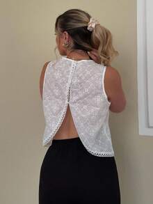 Jeta Ari 女式圆领拼接蕾丝后背不对称下摆纹理休闲假日衬衫 - 白色 - 查看 2