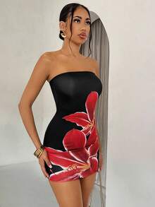 Glamine Váy ngắn màu đen in hoa đỏ hở vai gợi cảm mùa hè - màu đen - Xem 5