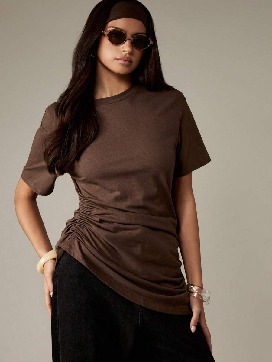 MISSGUIDED Maglietta oversize con dettagli arricciati sui lati, vita raccolta, design minimalista, capo essenziale casual, pezzo di abbigliamento contemporaneo da sovrapporre, must-have per il guardaroba - Caffè Marrone - Visualizzare 1