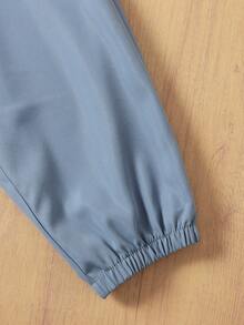 SHEIN 2 件套少女白色针织蝴蝶印花 T 恤和蓝色腰带蝴蝶结工装裤，适合居家、休闲、度假、午餐、音乐节、春夏季 - 藍色 - 查看 4