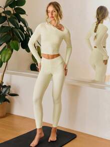 GLOWMODE FeatherFit™-罗纹柔软弹性透明不对称领口褶皱可拆卸罩杯拇指孔长袖上衣低冲击瑜伽普拉提工作室日常休闲装 - Butter Yellow - 查看 8