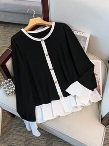 GlowEve CURVE 大码女式优雅休闲荷叶边撞色长袖 T 恤，圆领喇叭袖，纽扣装饰，简约剪裁设计上衣