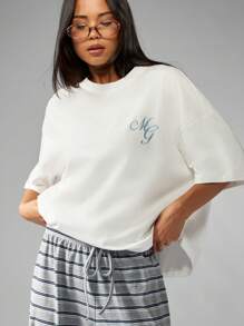 MISSGUIDED Oversized Monogram T-Shirt With Elegant Script Logo Basic Casual Top Perfect For Daily Wear Or Loungewear Comfort Fit Cotton Blend Short Sleeve Summer Spring Fashion - White - View 1