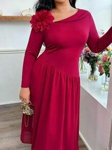 Modelyn Vestido elegante y romántico de talla grande con cuello oblicuo, manga larga, cintura ceñida con parches de gasa y estampado floral 3D - Rojo - Ver 3