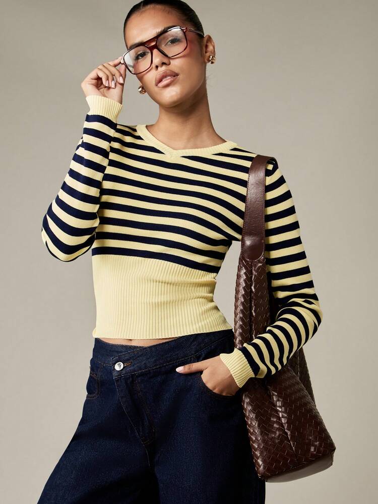 MISSGUIDED Vintage Inspired Nautical Striped Crop Knit Top Long Sleeve Fitted Waist Retro Style Winter Fall Casual Wear