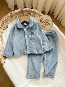 SHEIN مجموعة ملابس منزلية طويلة الأكمام ناعمة باللون الأزرق للأطفال الصغار 2 قطعة/طقم، ملابس شتوية يمكن ارتداؤها للجنسين، ملابس شتوية للأطفال - متعدد الألوان - مشاهدة 4