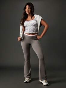 Missguided x Playboy 高腰喇叭裤紧身裤，粉色腰带细节，俱乐部派对晚装弹力裤，适合 Y2K 复古时尚审美 - 灰色 - 查看 3