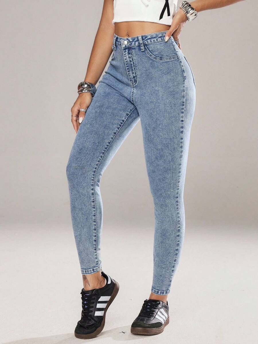 Jeanoix 女士时尚弹力斜口袋紧身牛仔裤 - 淺色水洗藍 - 查看 1