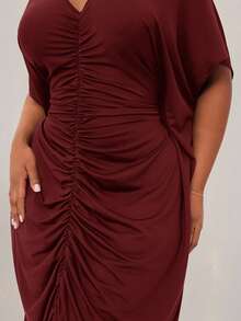 SHEIN SXY 大码女装春夏秋冬，优雅性感纯色凹褶设计时尚前开衩连衣裙，适合日常穿着、音乐节、音乐会、狂欢派对、波西米亚风格、郊游、海滩度假、丰富的层次、节日、约会之夜、生日、单身派对服装， - 酒紅色 - 查看 7